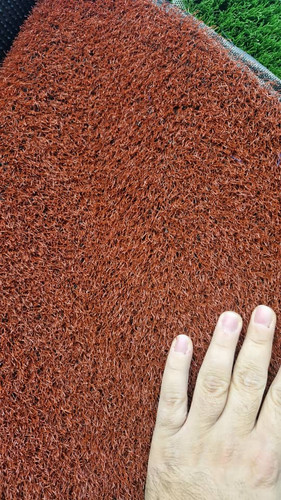 چمن مصنوعی قرمز۱۵ میل